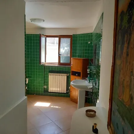 Eleonora Villa *